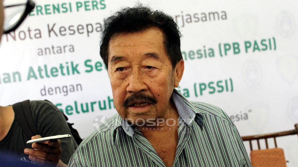 Awan duka menggelayuti dunia atletik Indonesia. Ketua Pengurus Besar Persatuan Atletik Seluruh Indonesia (PB PASI), Bob Hasan meninggal dunia. - INDOSPORT